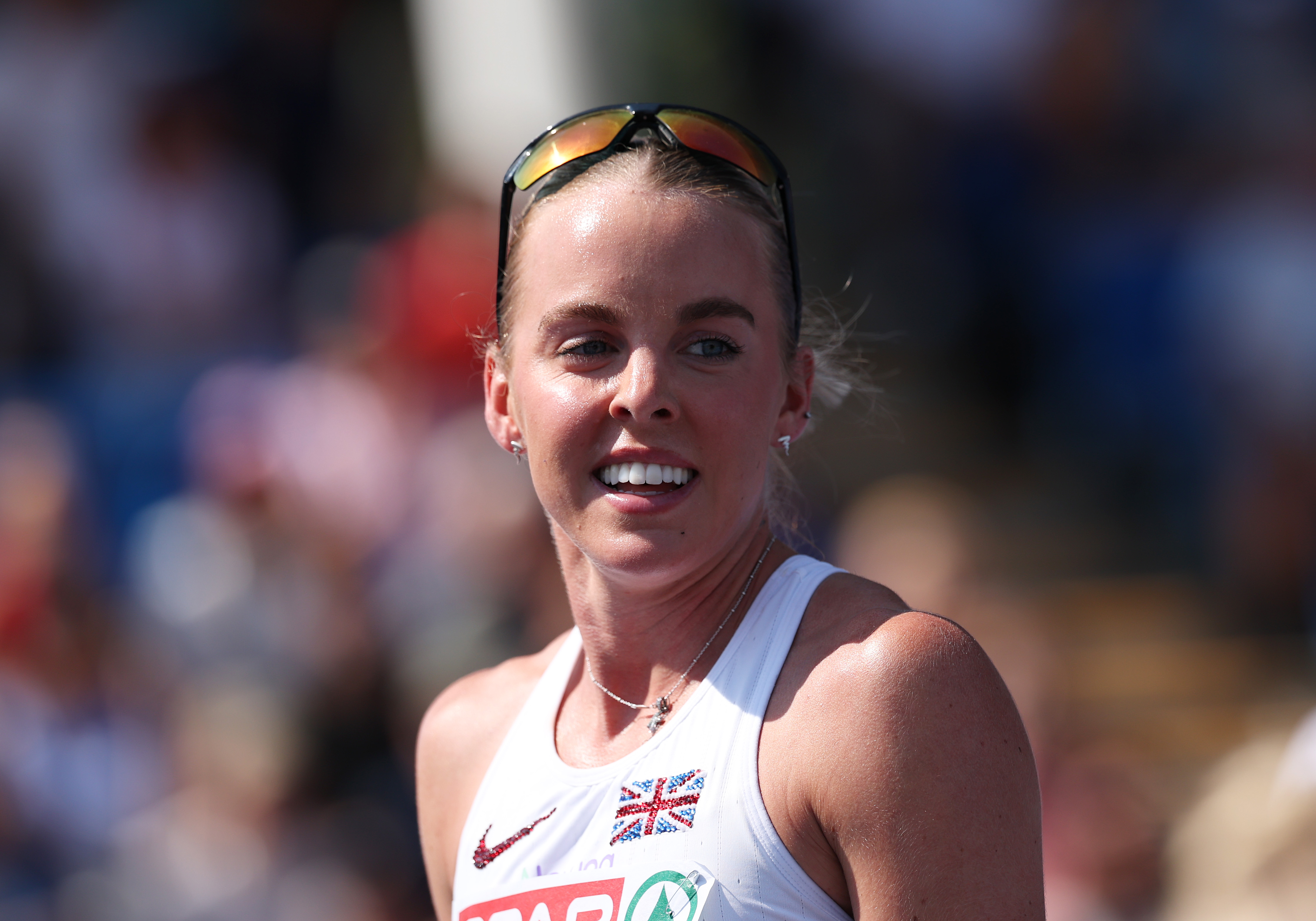 Keely Hodgkinson cruises through 800m heats at Birmingham 2026