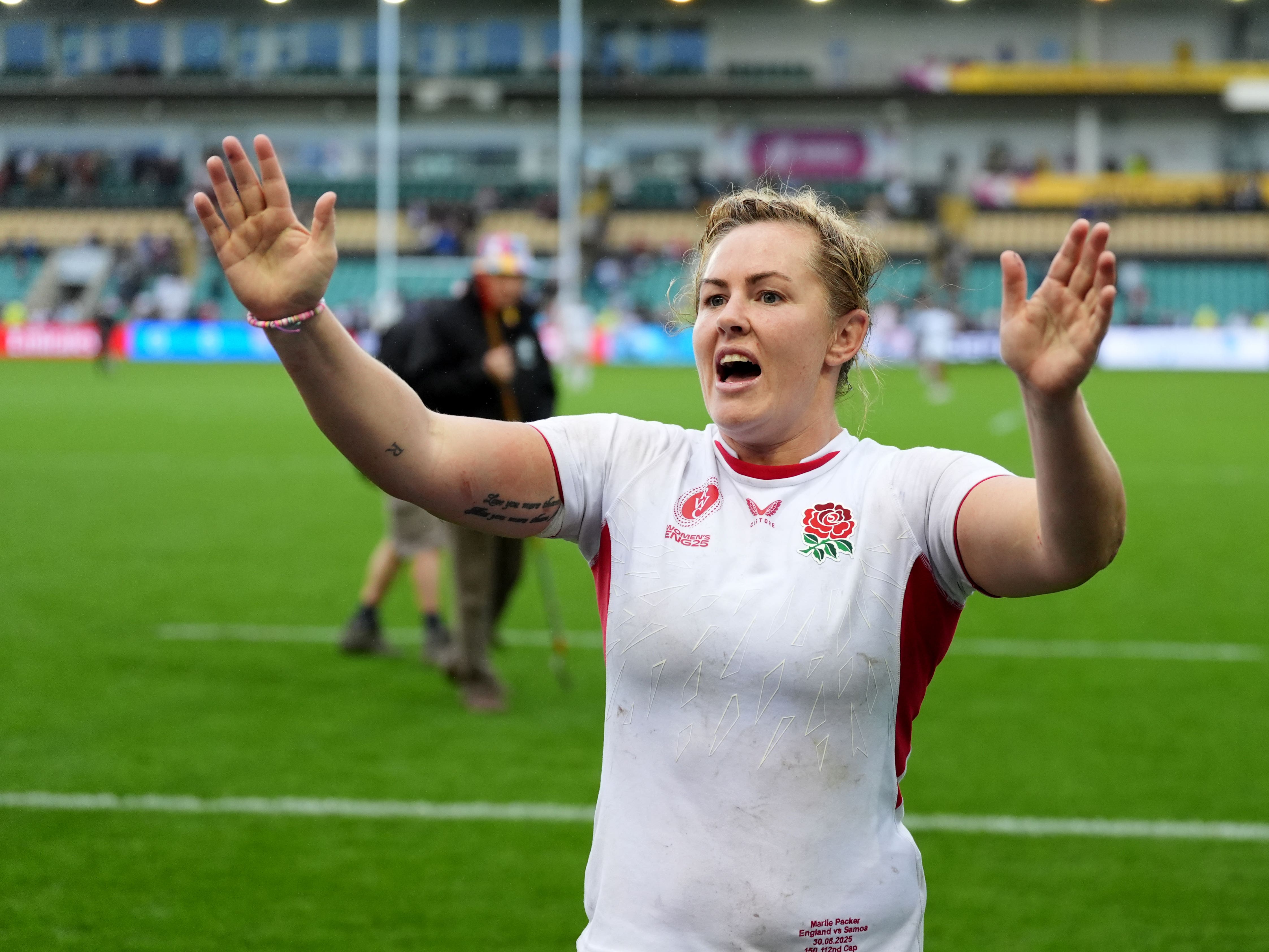 England stay on course for Six Nations Grand Slam after Italy rout